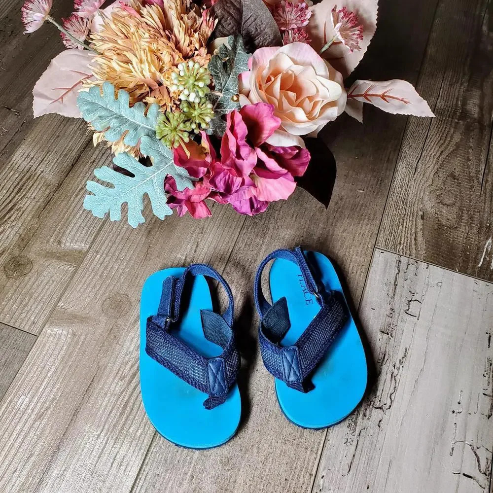 The Children's Place Blue Baby Velcro Flip Flop Sandals Size 6/7